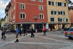 24-06-16-21-27-41-b908